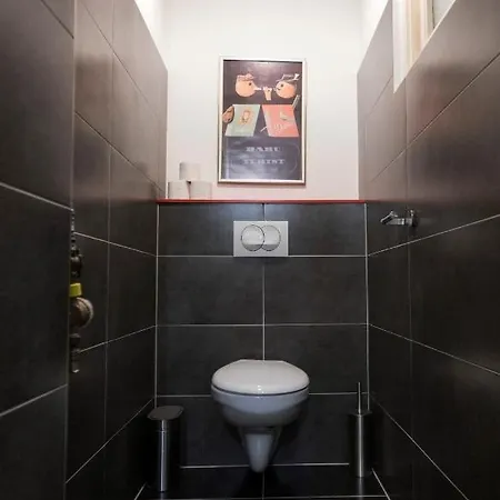 Erkelh Apartment