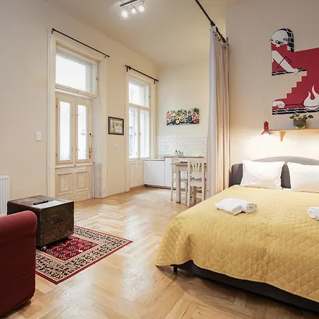 Erkelh Apartment *